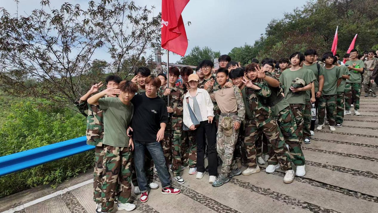 图片4.jpg 图片4.jpg